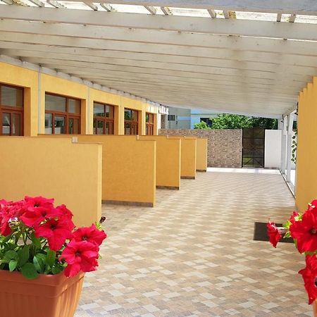 Resting House Hotel Brasov Luaran gambar