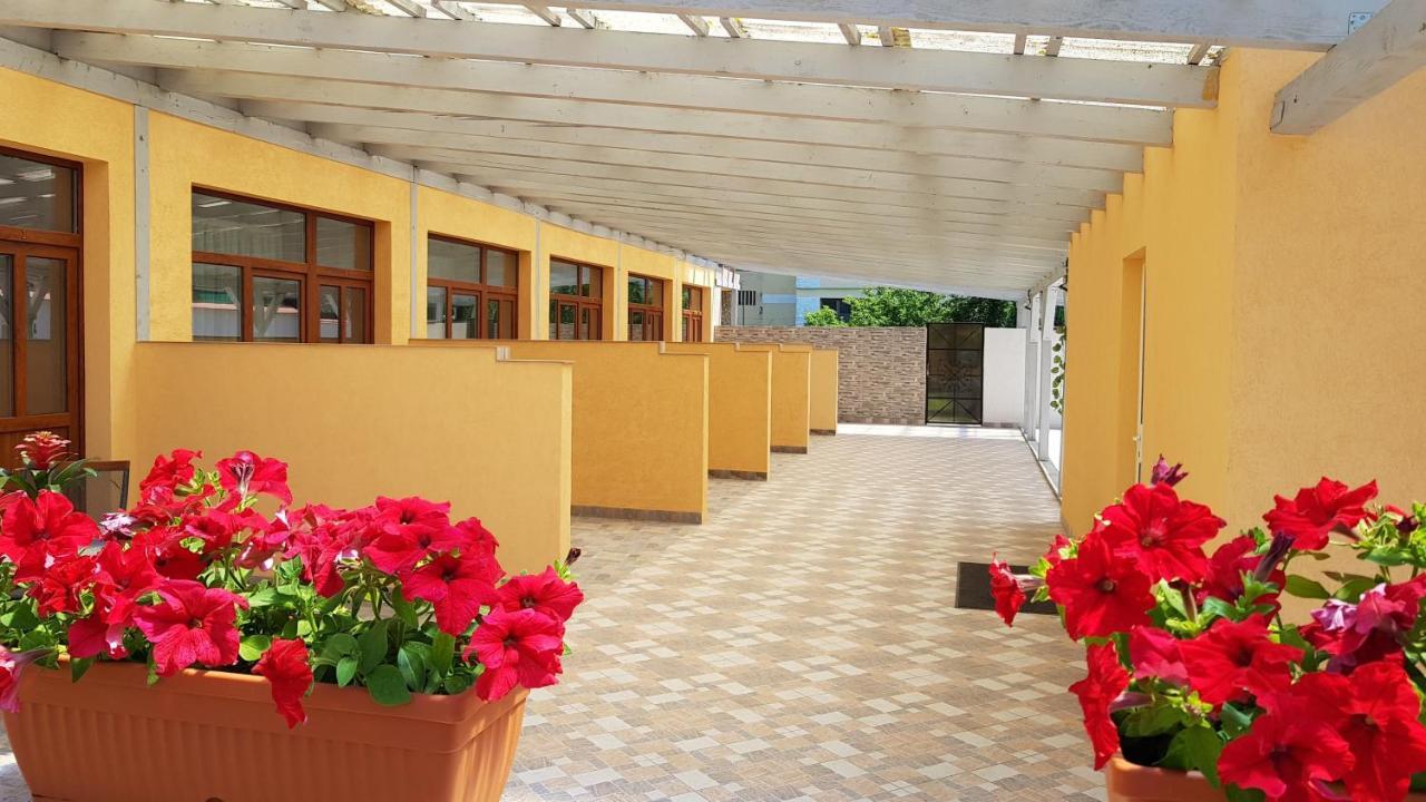 Resting House Hotel Brasov Luaran gambar